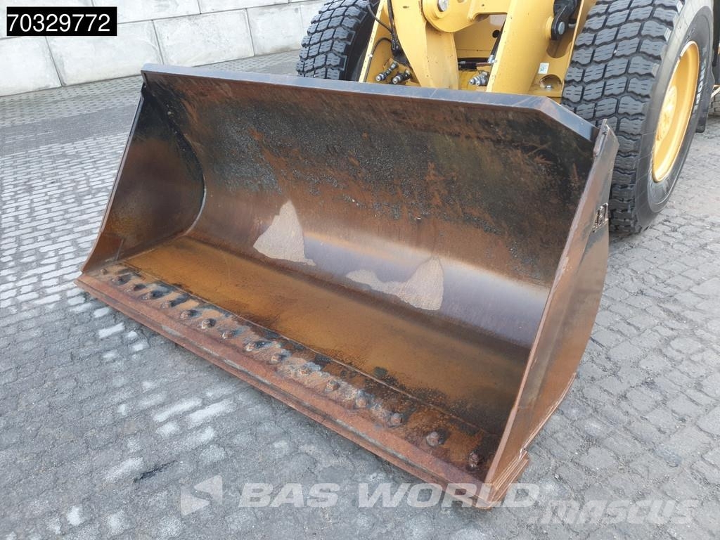 CAT 918 M A/C Wielladers