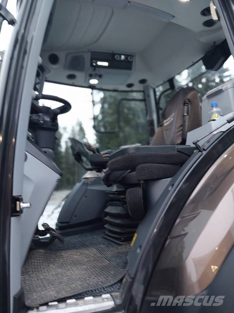 Valtra T 235 D 拖拉机/农用车