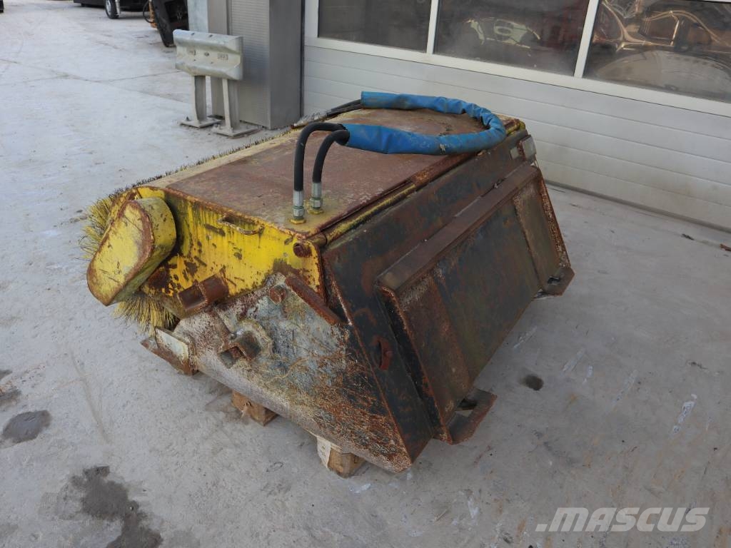 Komatsu SK 510 Skid steer loaders