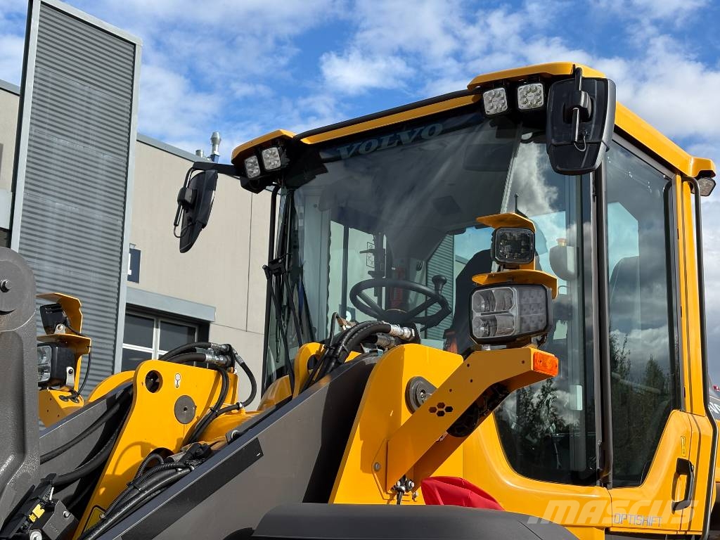 Volvo L 120 H2 Pyöräkuormaajat
