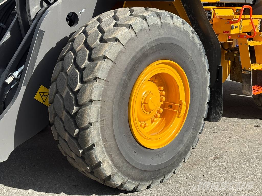 Volvo L 120 H2 Pyöräkuormaajat