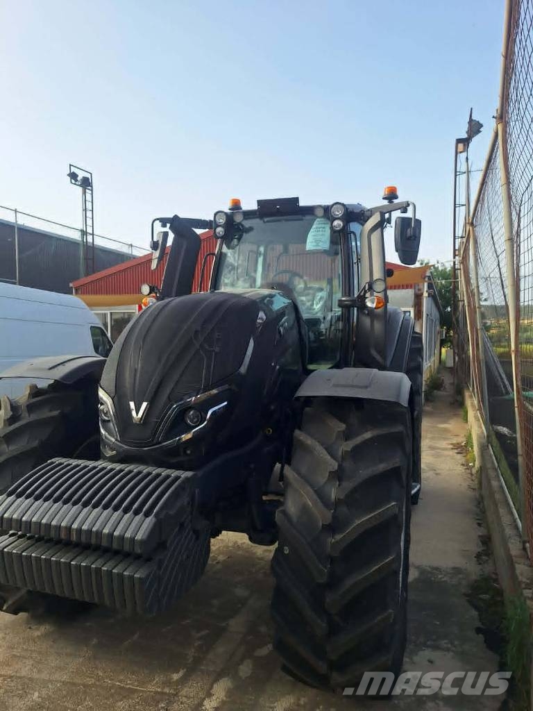 Valtra T 145 VERSU Traktorer
