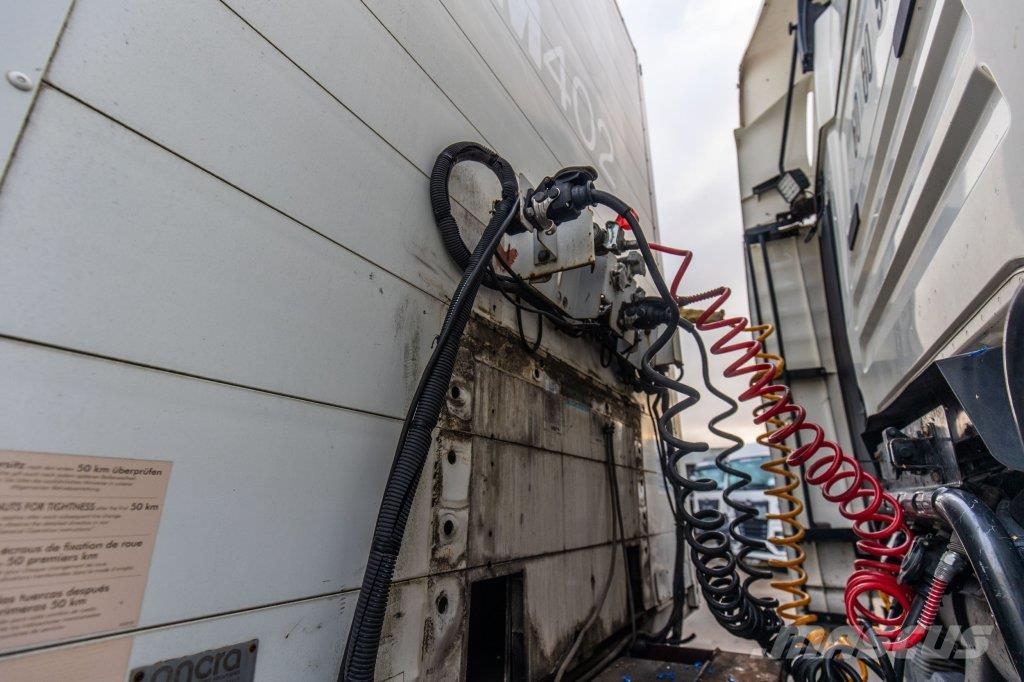 Schmitz Cargobull SCB S2 Skříňové návěsy