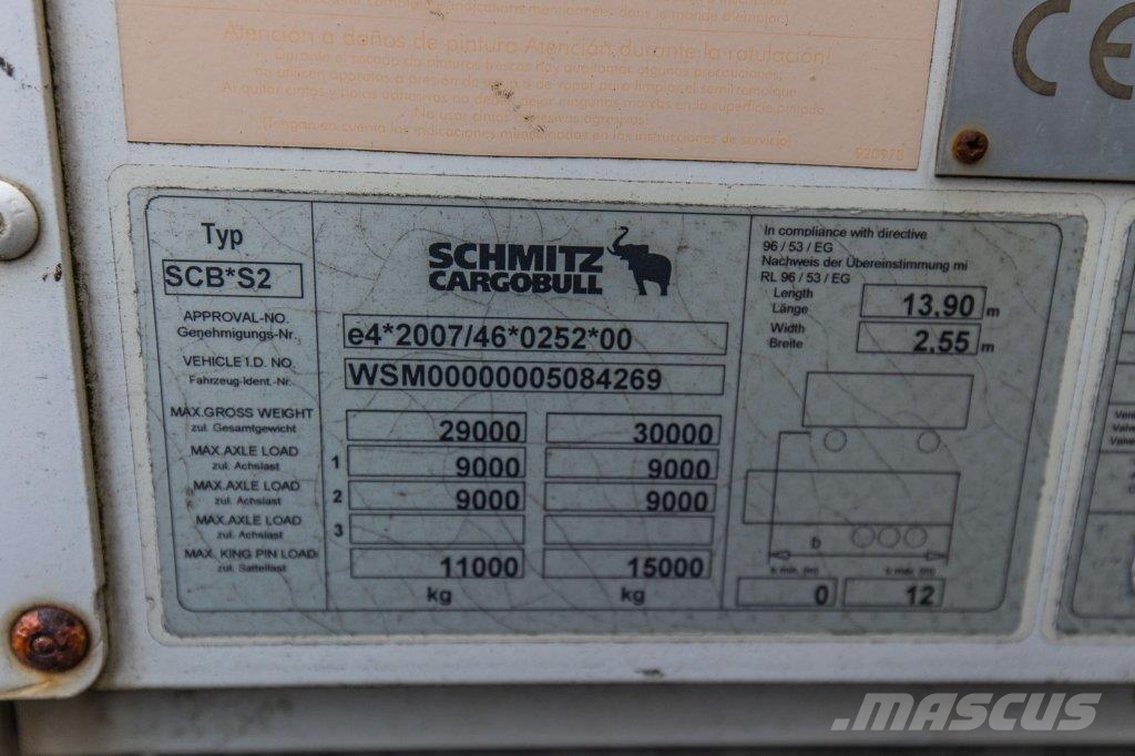 Schmitz Cargobull SCB S2 Полуремаркета фургони
