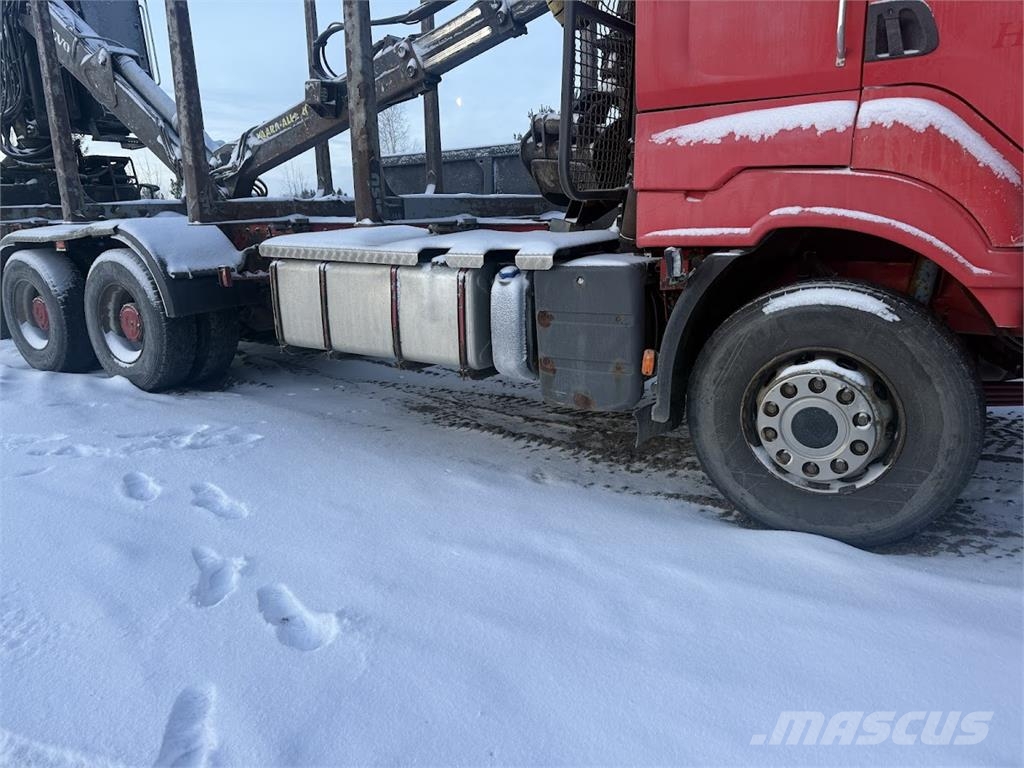 Sisu R500 6x4 شاحنات أشجار