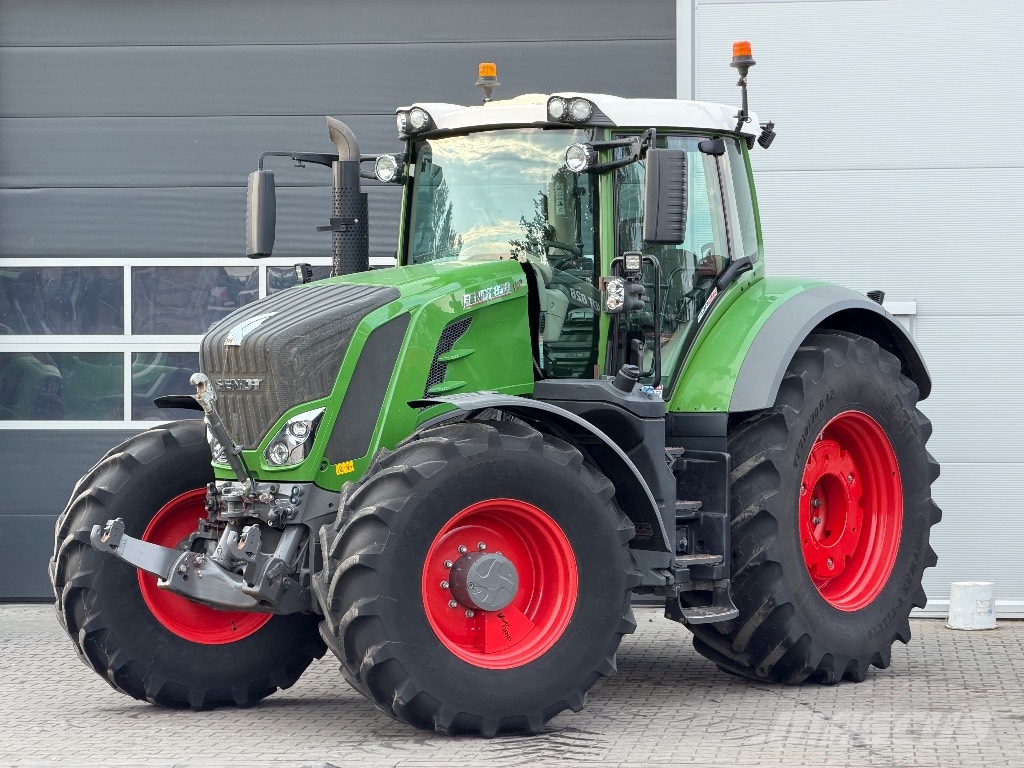Fendt 828 S4 Profi Plus Tractoren