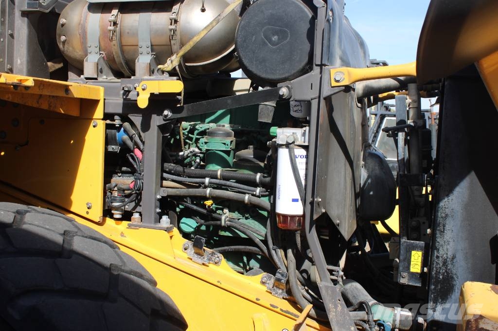 Volvo L 110 H لوادر بعجل