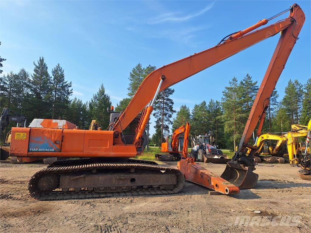 Fiat-Hitachi FH330LC-3 PITKÄ PUOMI Rupsgraafmachines