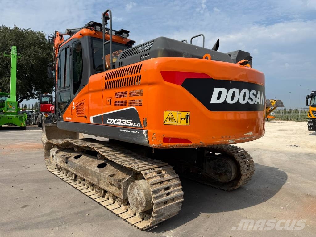 Doosan DX235 NLC-5 Roomikekskavaatorid
