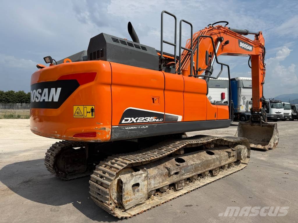 Doosan DX235 NLC-5 Roomikekskavaatorid