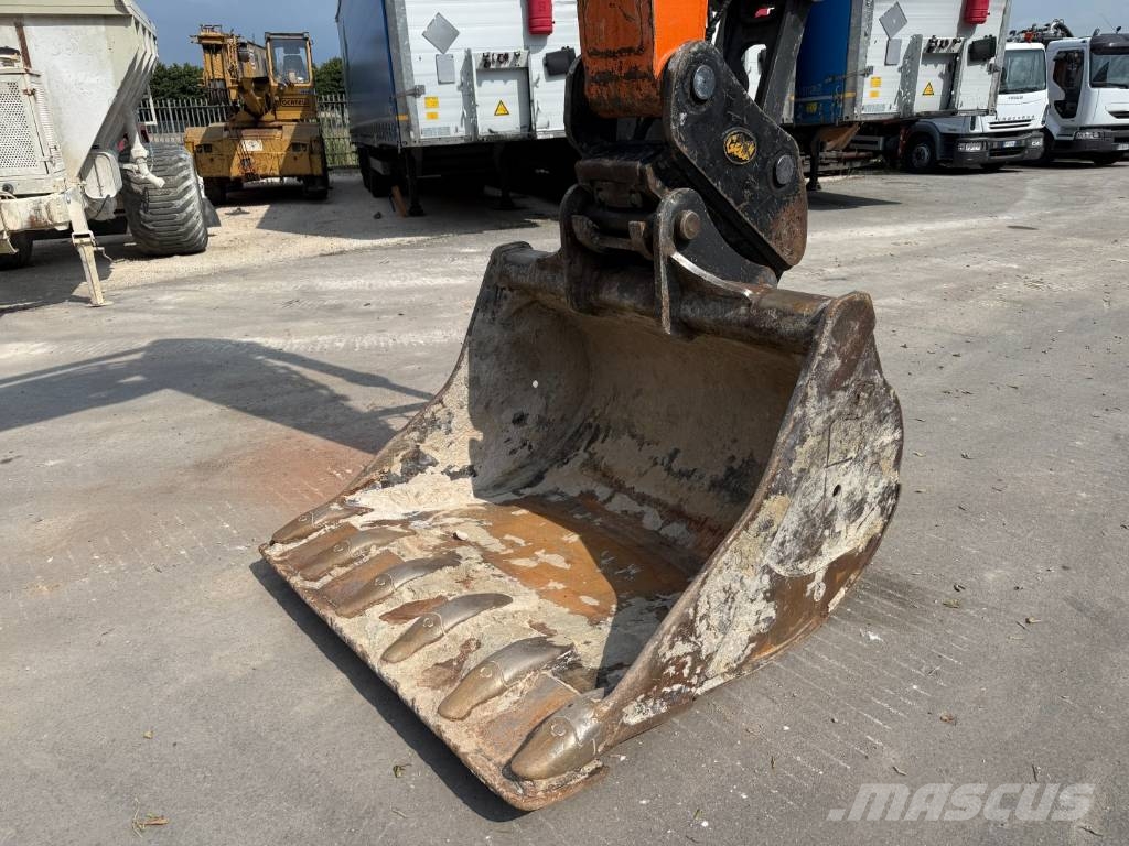 Doosan DX235 NLC-5 Roomikekskavaatorid