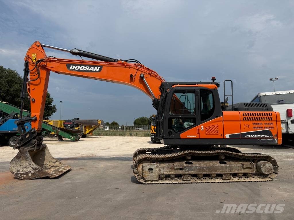 Doosan DX235 NLC-5 Roomikekskavaatorid