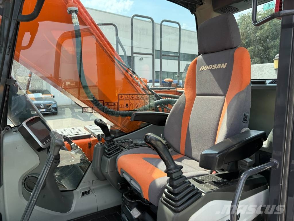 Doosan DX235 NLC-5 Roomikekskavaatorid
