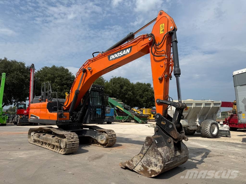 Doosan DX235 NLC-5 Roomikekskavaatorid