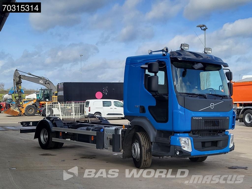 Volvo FL 280 4X2 16tons chassis 4700mm wheelbase PTO Aut Autocabinati