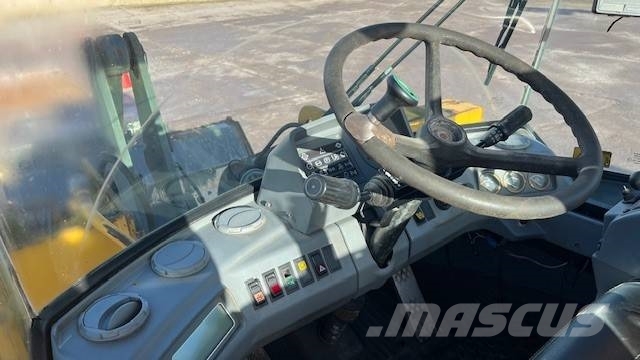 Volvo L 90 C لوادر بعجل