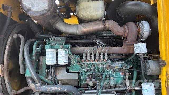 Volvo L 90 C لوادر بعجل
