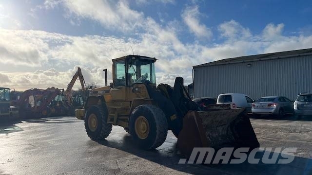 Volvo L 90 C لوادر بعجل