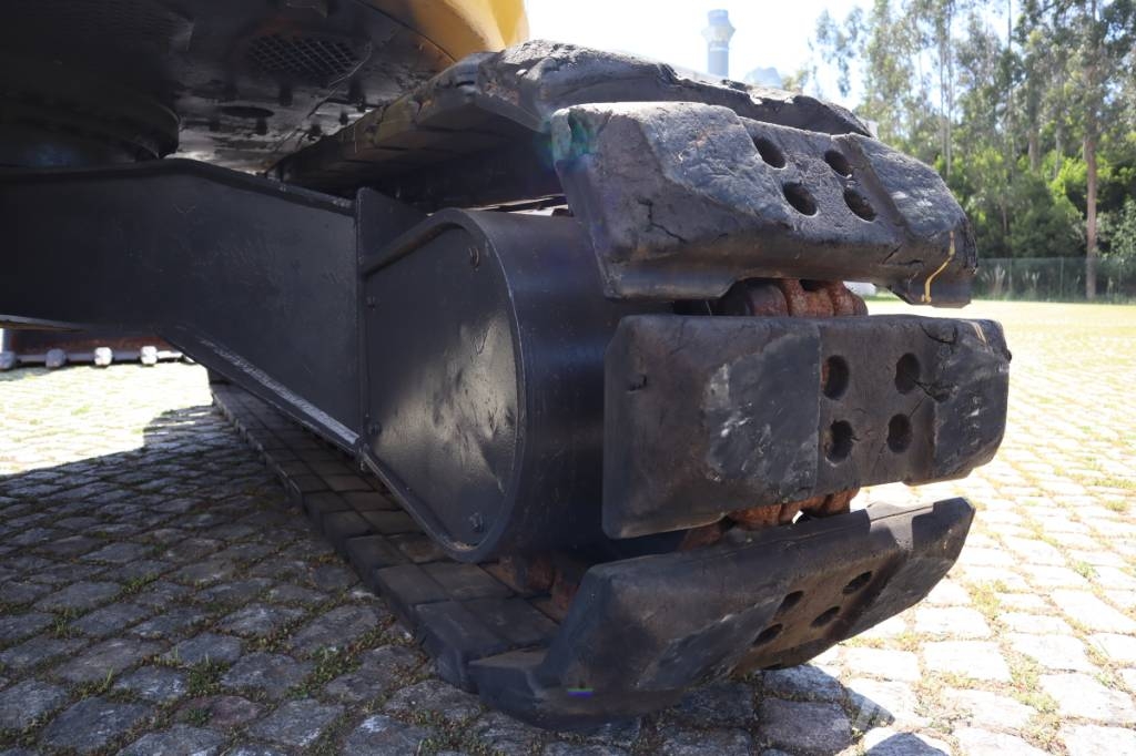Komatsu PC138US-8 Bageri guseničari