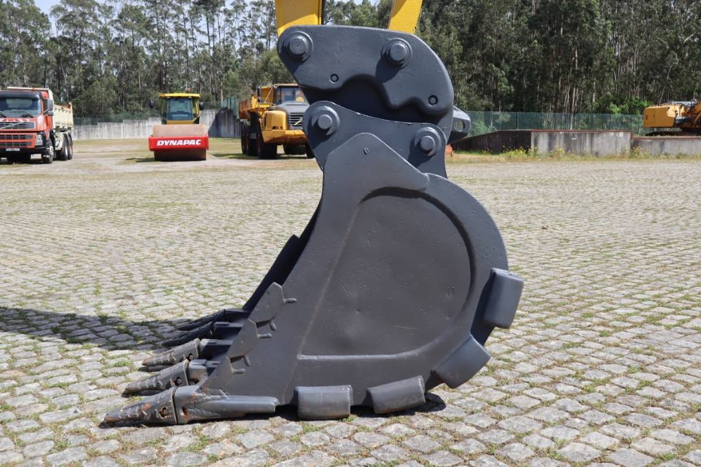 Komatsu PC138US-8 Bageri guseničari