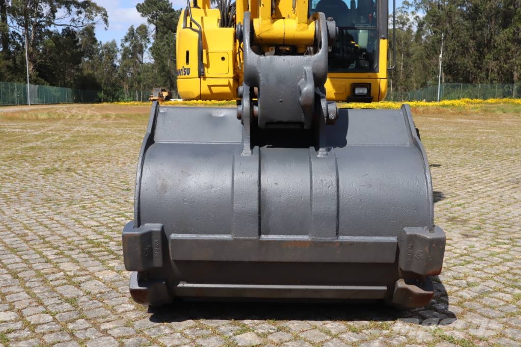 Komatsu PC138US-8 Bageri guseničari