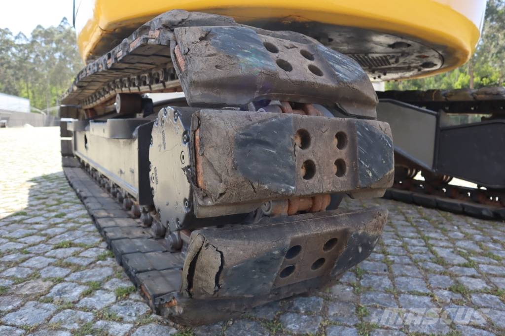 Komatsu PC138US-8 Bageri guseničari