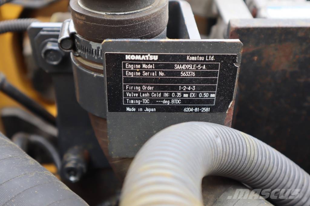 Komatsu PC138US-8 Bageri guseničari