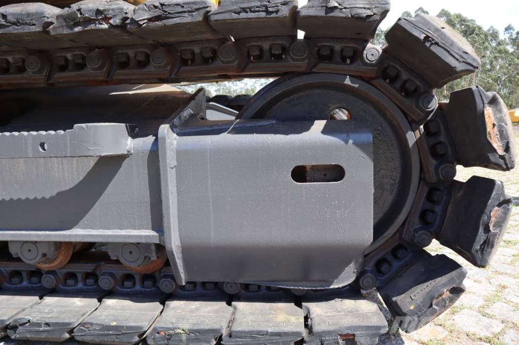 Komatsu PC138US-8 Bageri guseničari