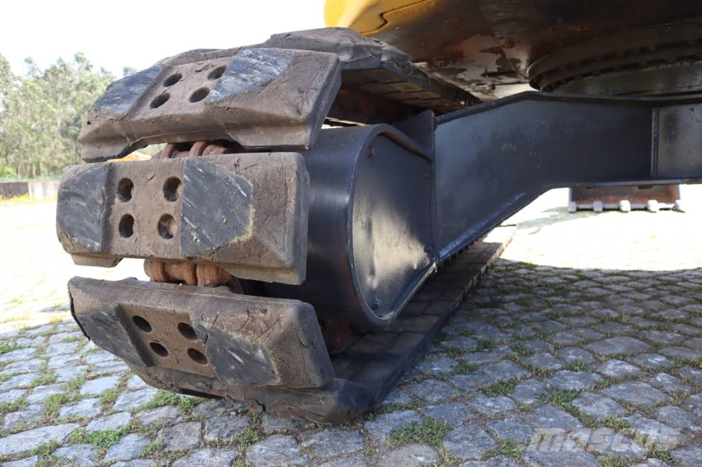 Komatsu PC138US-8 Bageri guseničari