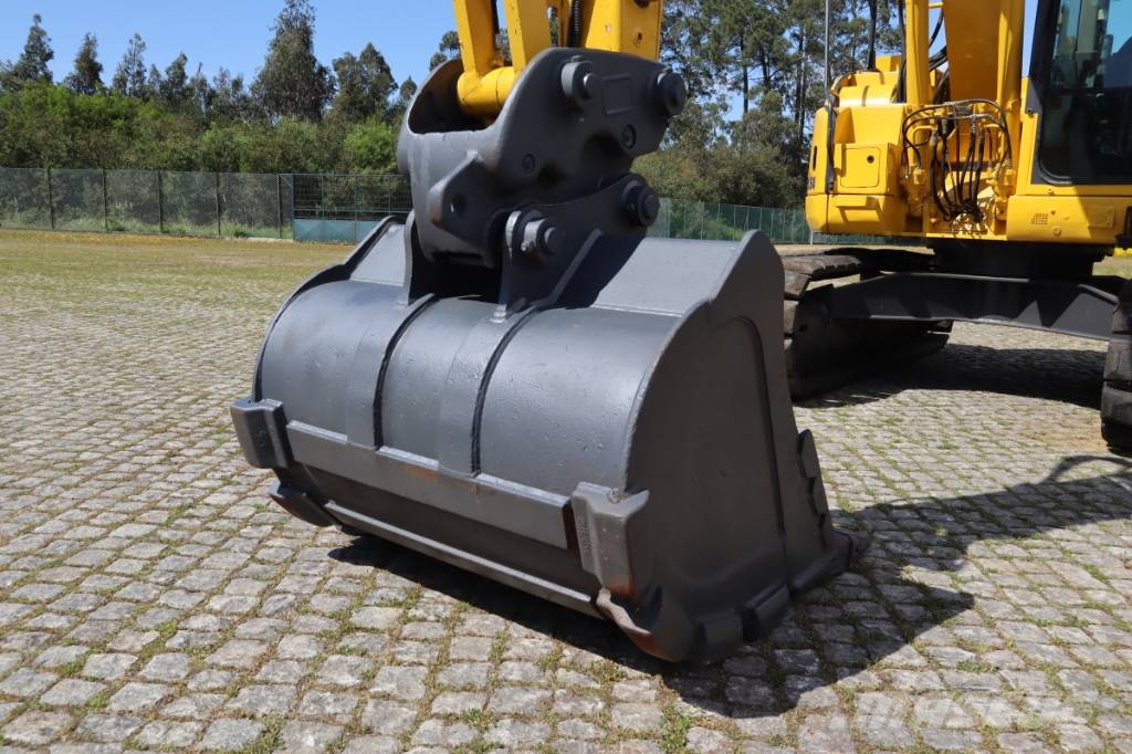 Komatsu PC138US-8 Bageri guseničari