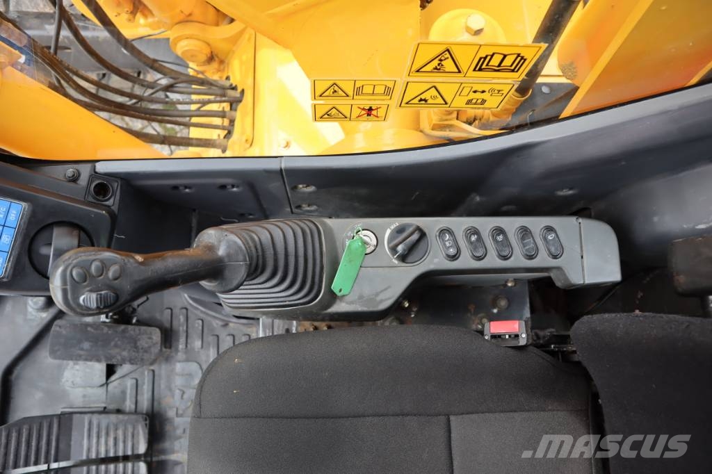 Komatsu PC138US-8 Bageri guseničari
