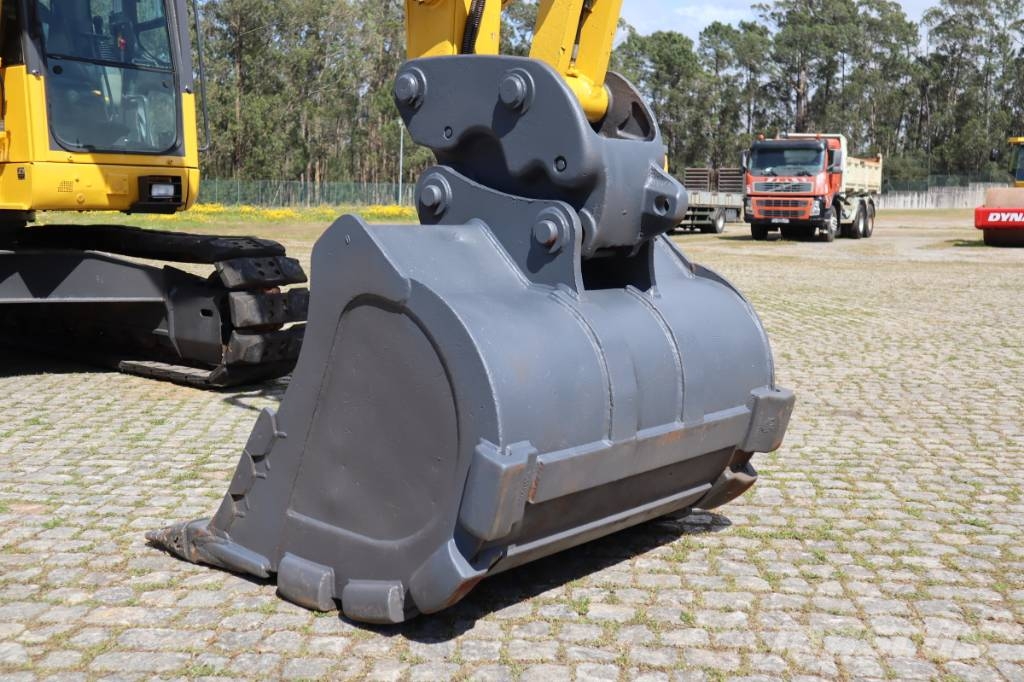Komatsu PC138US-8 Bageri guseničari