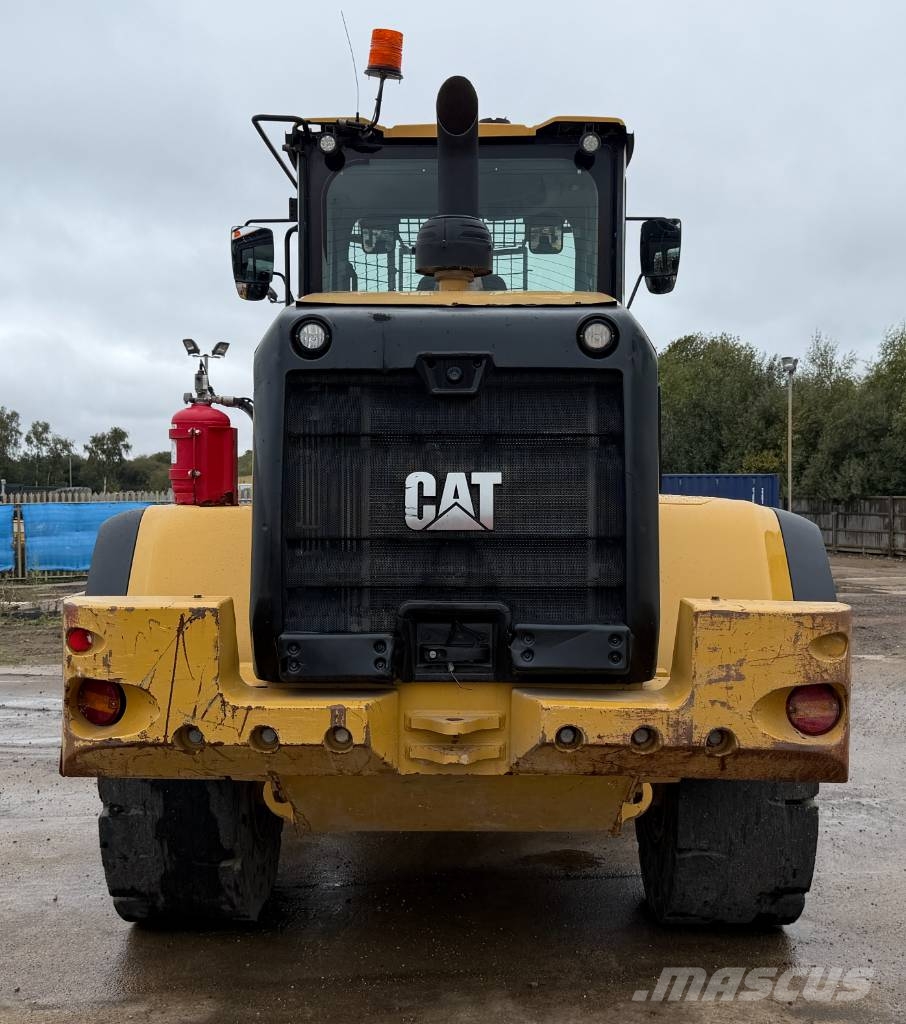 CAT 938 Kolesni nakladalci