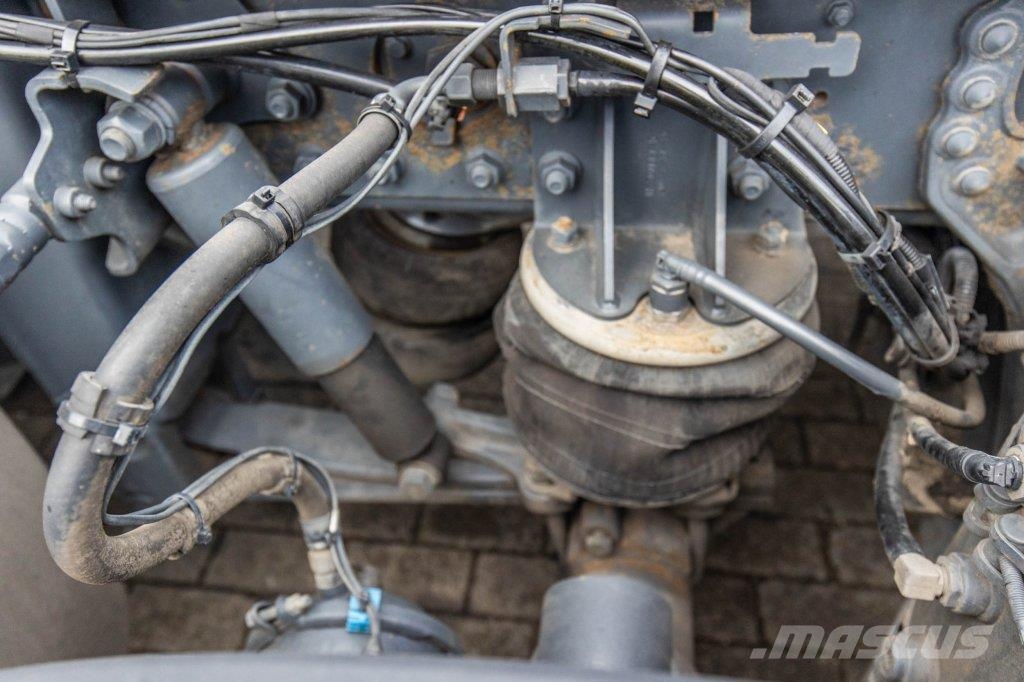 DAF XF 450-6x2 Truck Tractor Units