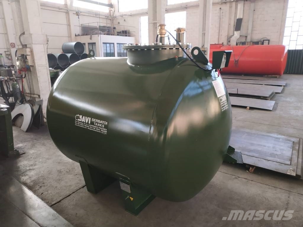 Savi Serbatoi UNI EN 12285-2 stoccaggio diesel doppia parete. Brandstof-en toegevoegde tanks