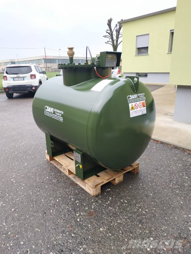 Savi Serbatoi UNI EN 12285-2 stoccaggio diesel doppia parete. Brandstof-en toegevoegde tanks