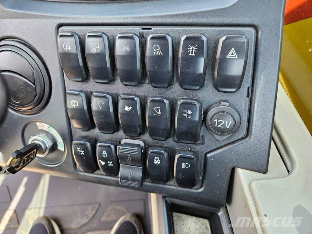 CAT TH 357D Συστήματα τηλεχειρισμού για τη γεωργία