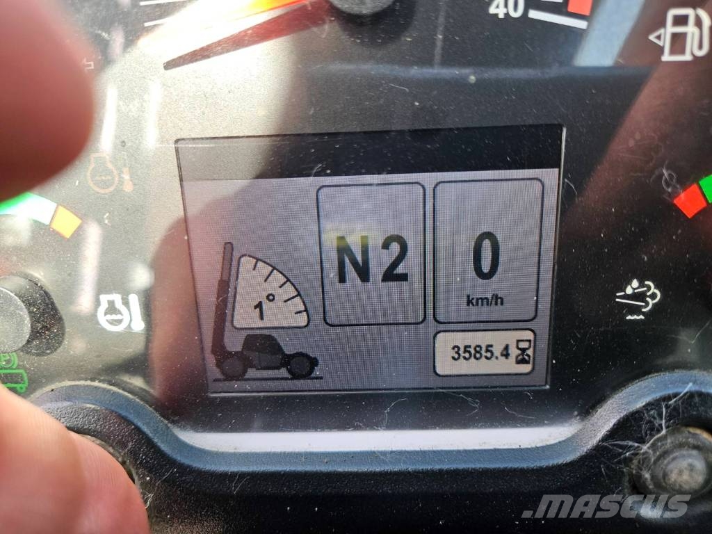CAT TH 357D Συστήματα τηλεχειρισμού για τη γεωργία