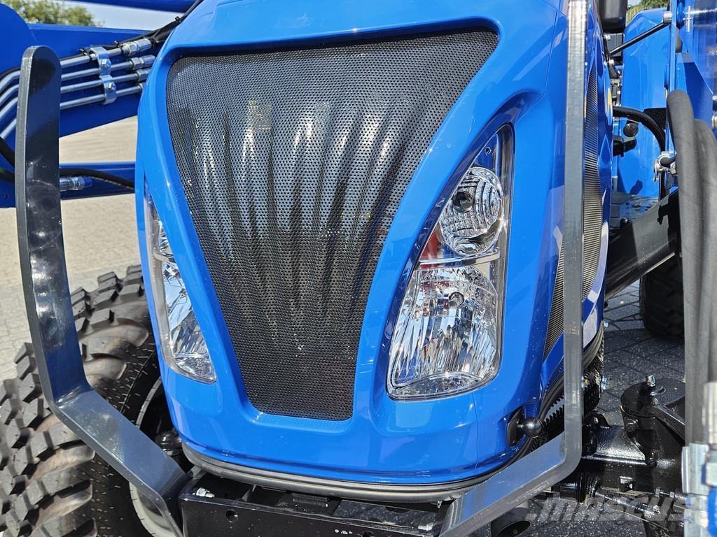 New Holland Boomer 55 HST met voorlader en Kemp balenprikker Kompakttraktorid