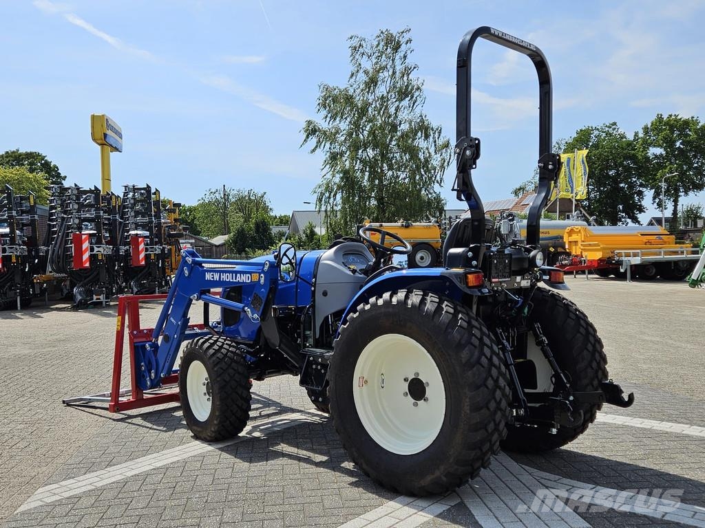 New Holland Boomer 55 HST met voorlader en Kemp balenprikker Kompakttraktorid