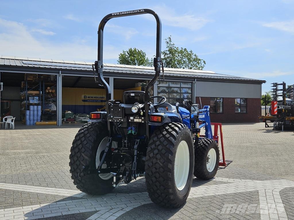 New Holland Boomer 55 HST met voorlader en Kemp balenprikker Kompakttraktorid