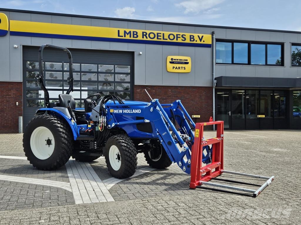 New Holland Boomer 55 HST met voorlader en Kemp balenprikker Kompakttraktorid