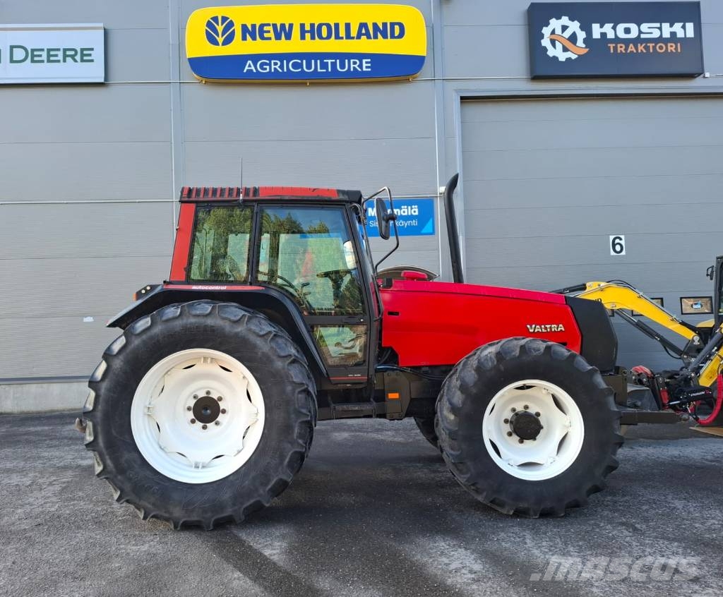 Valtra 8400 Traktoriai