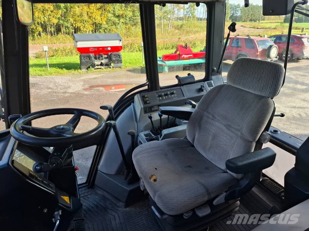 Valtra 8400 Traktoriai