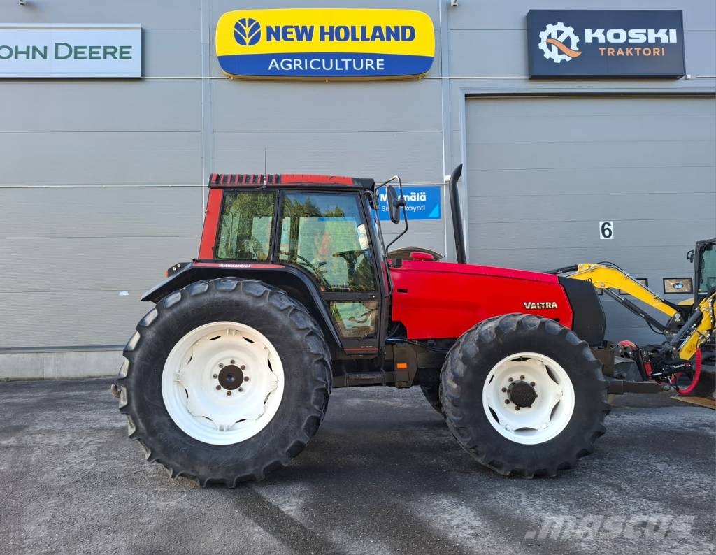 Valtra 8400 Traktoriai