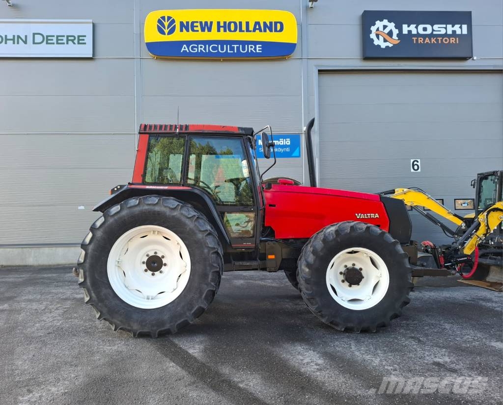 Valtra 8400 Traktoriai