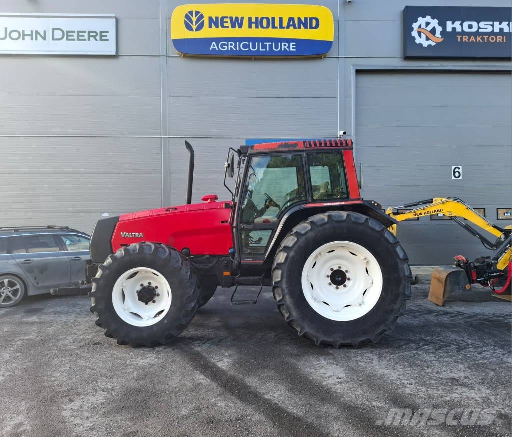 Valtra 8400 Traktoriai