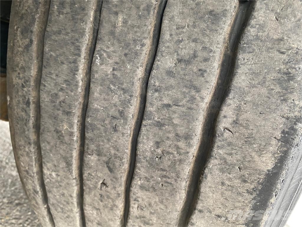 Berger SAPL VIN 279 Polprikolice s ponjavo
