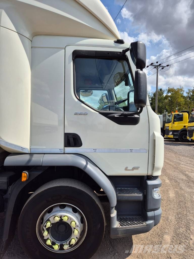 DAF LF 260 Camion cassonati