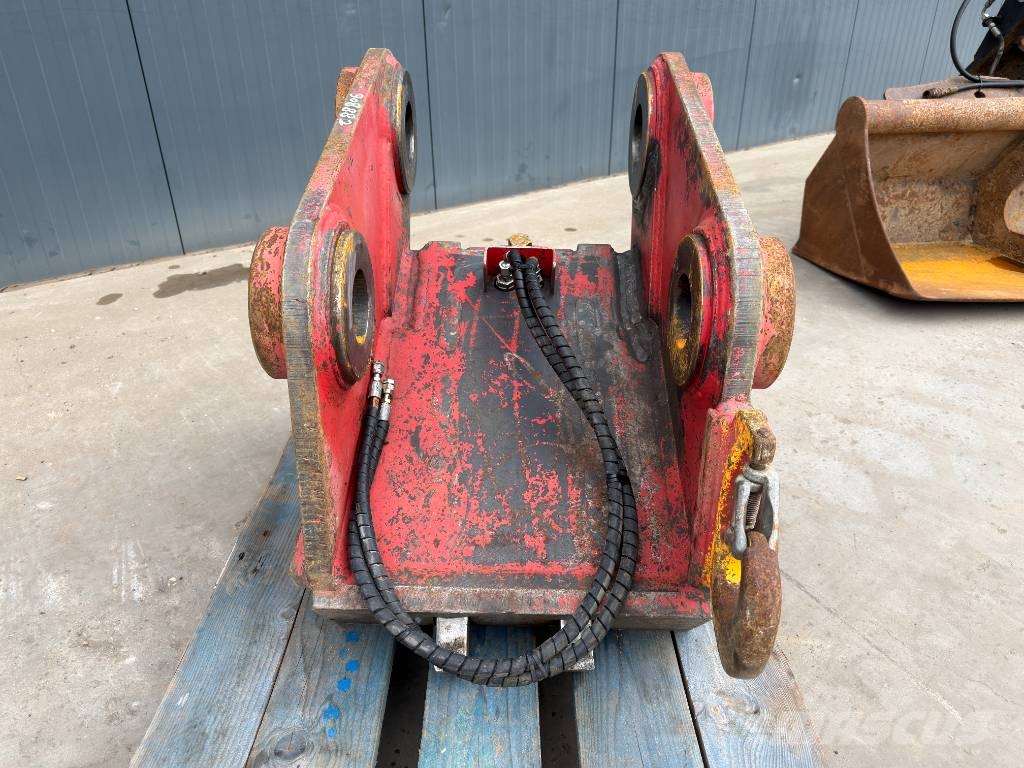 BMT Baumaschinen SW3 - 324D / 325D / 329D / 329E / 330 Quick connectors